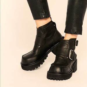 poshmark platform boots